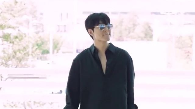 Ли Мин Хо 2019.06.24 В аэропорту Инчхон ✈направляется в Тайбэй, Тайван смотреть онлайн