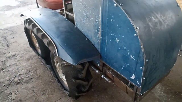 Облицовка гусиничного минитрактора. смотреть онлайн