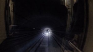 Високосный год (1080p) Мы, как птицы, садимся на разные ветки и засыпаем в метро