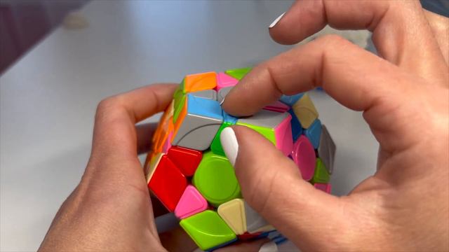 How to solve a Megaminx FOR KIDS LESSON | CubeArea.FUN смотреть онлайн