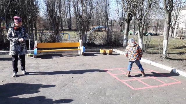 #подвижнаяигра#дошкольникииграют#крестики_нолики#мбдоуцрр34 смотреть онлайн