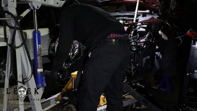 Installing Mazda CX7 Engine & Transmission смотреть онлайн