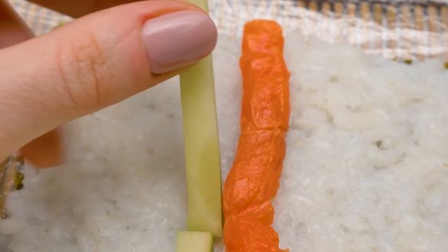 CANDY SUSHI vs. REAL SUSHI CHALLENGE! смотреть онлайн