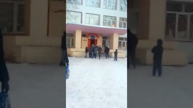 Разборки со школьниками!!! смотреть онлайн