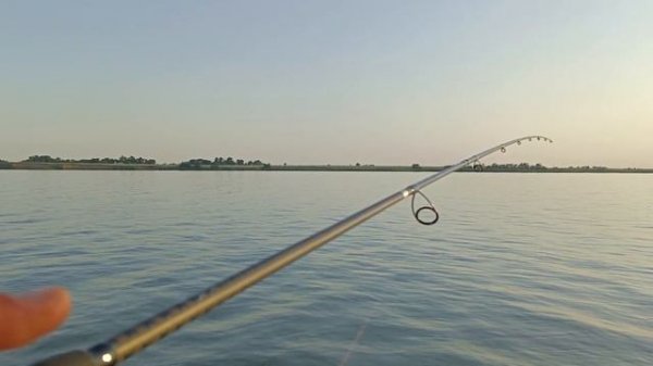 Маныч. ЛЕГЕНДА реки Маныч . незабываемая рыбалка с Пашком. Окунищя кабанища .