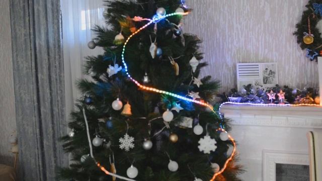 Kitls LED умная WI-FI гирлянда смотреть онлайн