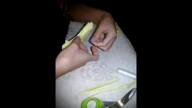 Как сделать цветок из обычной салфетки??? Поделка смотреть онлайн