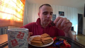 МУКБАНГ КОНФЕТЫ ШОКОЛАДНЫЕ и ПЕЧЕНЬЕ с ЧАЕМ ОБЖОР Еда на камеру ДЕСЕРТ #96