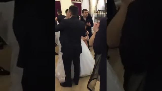 Душевно поет смотреть онлайн