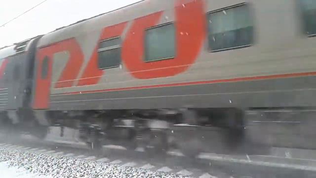 Электровоз ЧС7-257 с фирменным поездом смотреть онлайн