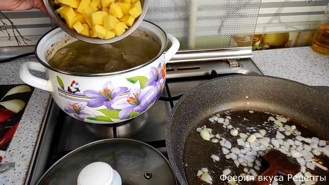 Зелёный борщ с щавелем. Его не бывает много! Едим кастрюлями! смотреть онлайн