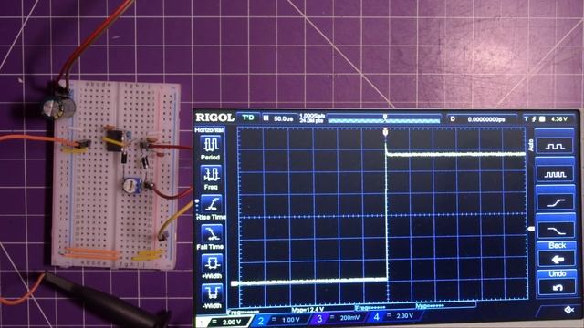 Improving The 555 Timer PWM Generator! смотреть онлайн