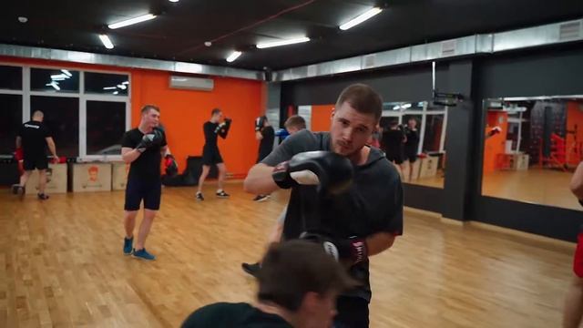 Тренер по Боксу, Тайскому боксу и Кикбоксингу Туляков Евгений смотреть онлайн