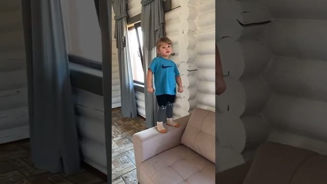 Танцы, танцы, танцы и сводит музыка с ума!!!! Ну любим мы танцевать.... смотреть онлайн