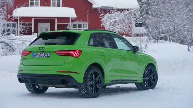 The new Audi RS Q3 Exterior Design in Kyalami Green смотреть онлайн
