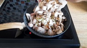 Свинина с шампиньонами в сливочном соусе