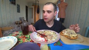 МУКБАНГ АСМР ЛАПША / ГОРБУША / САЛАТ / ПИЦЦА / РАССТЕГАЙ / ПИРОГ С РЫБОЙ / EATING ASMR Mukbang #462