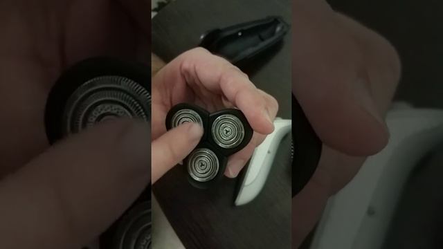 Электробритва Philips RQ-1085