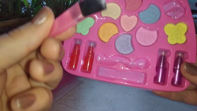 ЦЕЛЫЙ ЧЕМОДАН! Детская декоративная косметика для девочек из Китая! Тестирую на качество! смотреть онлайн