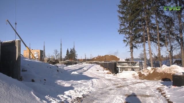 Глава Самары Елена Лапушкина проверила ход строительства второго корпуса школы на Пятой просеке смотреть онлайн