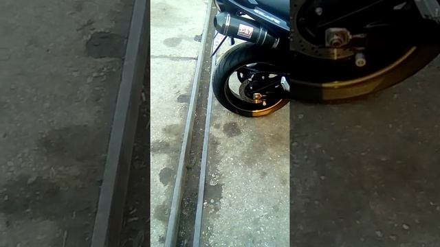 Suzuki Gsr  600 Yoshimura Exhaust