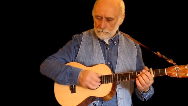 IMPROVISATION - Baritone Ukulele смотреть онлайн