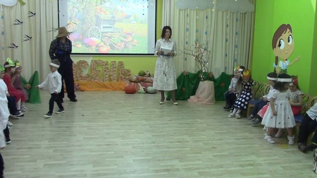 МБДОУ"ДС"Изумрудный город" Осенний праздник в средней группе "Пугало и огород". смотреть онлайн