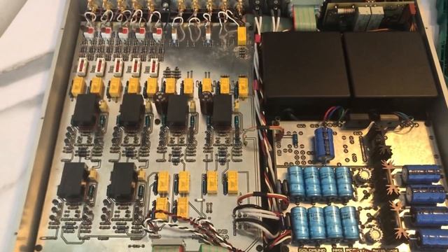 Goldmund MIMESIS 2 preamplifier смотреть онлайн