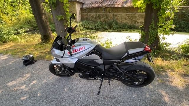 Suzuki Katana - сравнение с SV650