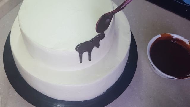 Сборка и декорирование двухъярусного торта ? How to make two-layered cake смотреть онлайн