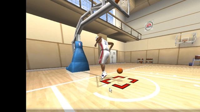 ИГРАЮ В БАСКЕТБОЛ - NBA LIVE 2005 смотреть онлайн