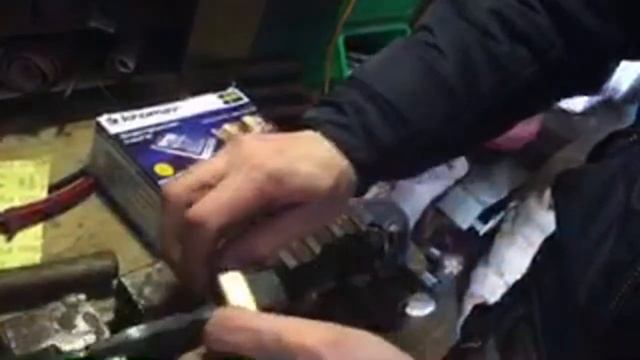 Из гаража // Ремонт фиксатора двери смотреть онлайн