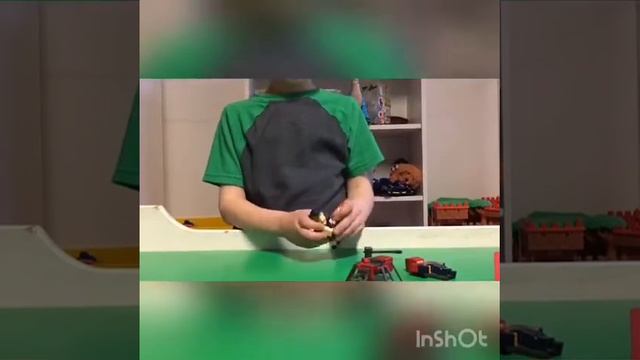 Eli’s LEGO—Roblox and Minecraft Battle смотреть онлайн