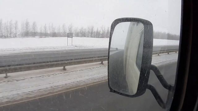 VOLVO FH12: Еду с Ростова в Подольск и обратно....Пропала зарядка... смотреть онлайн
