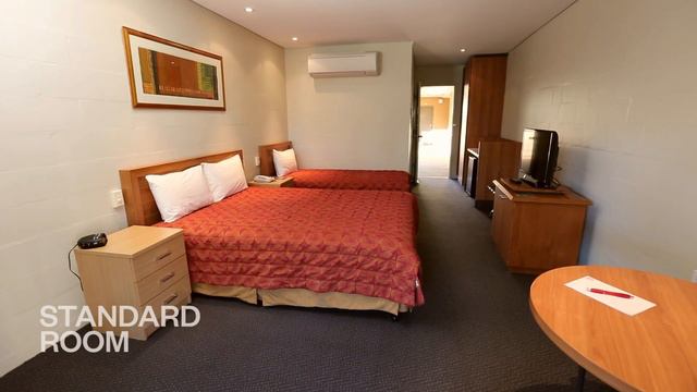 Standard Room at Outback Pioneer Hotel смотреть онлайн