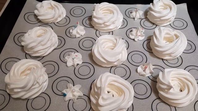 Пирожные Павлова. Холодно зима за окном! А хочется лета! Приготовим эти пирожные со вкусом лета! смотреть онлайн