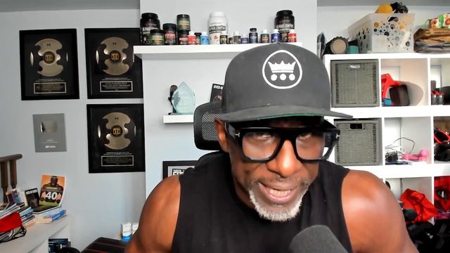 Episode 132 - 10 Commandments of Recovery & Injury Prevention for Men Over 40 смотреть онлайн