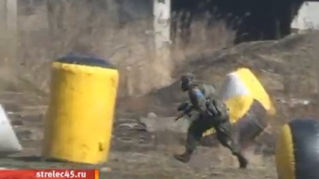 Любители экстремальных игр сразятся в пейнтбол смотреть онлайн