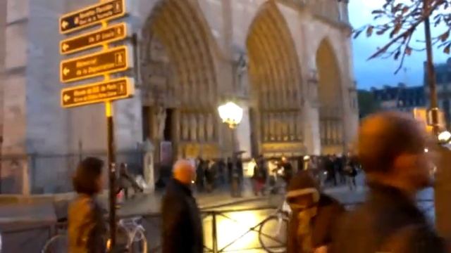 Нотр-Дам де Пари (фр. Notre-Dame de Paris) смотреть онлайн