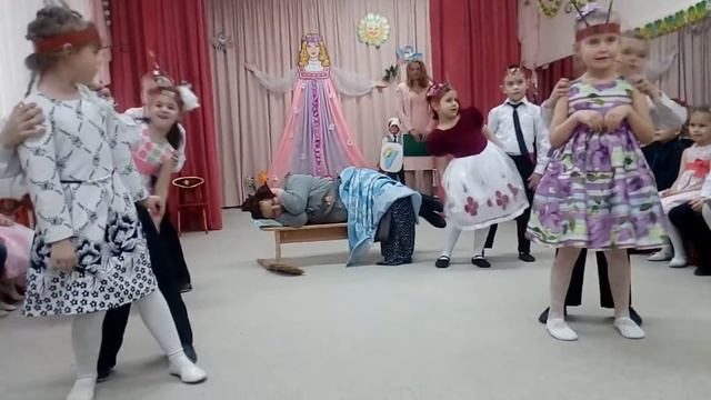 Танец тараканов смотреть онлайн