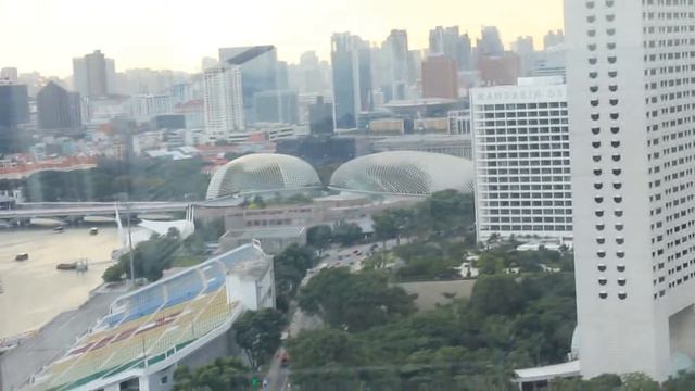 Singapore Flyer Ride / Поездка на Сингапурском Колесе Обозрения смотреть онлайн