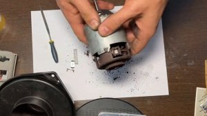 Вентилятор отопителя лансер 10 разобрал и смазал подшипники.