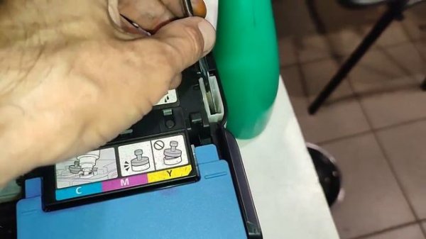 Canon G2411 не печатает черный цвет