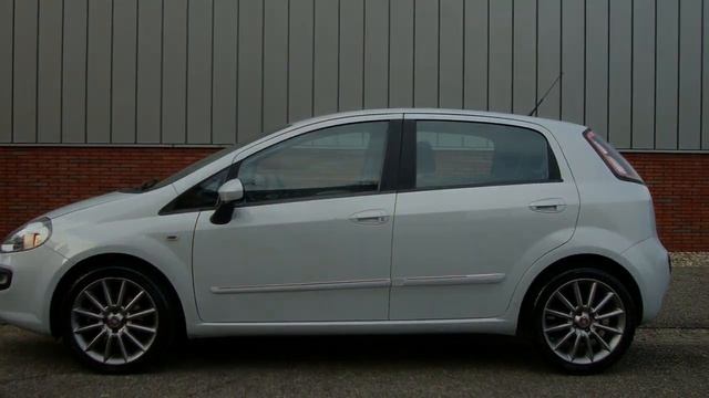 Fiat Punto Evo 1.3 M-Jet Dynamic | Clima | Cruise | 1e Eig. | 17" LMV | Mooie Auto! смотреть онлайн
