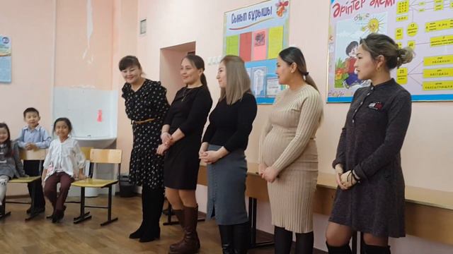 Трогательное поздравление первоклассников 67 школы гимназии с 8 марта смотреть онлайн