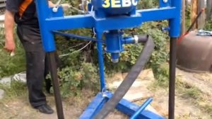 Бурение скважины буровой установкой Зевс