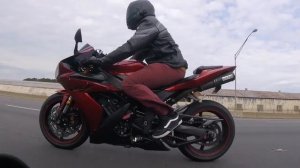 Yamaha R1 vs Honda cbr1000rr