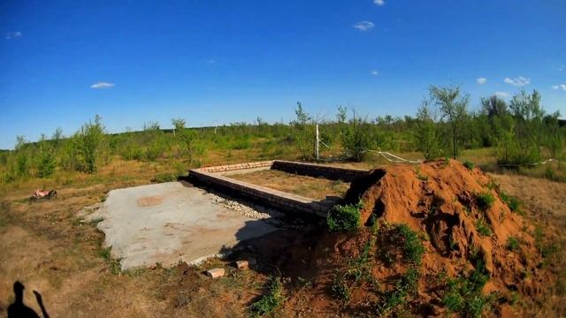 Цоколь бытовки, беседка из поддонов. Дача с нуля 10 серия. смотреть онлайн
