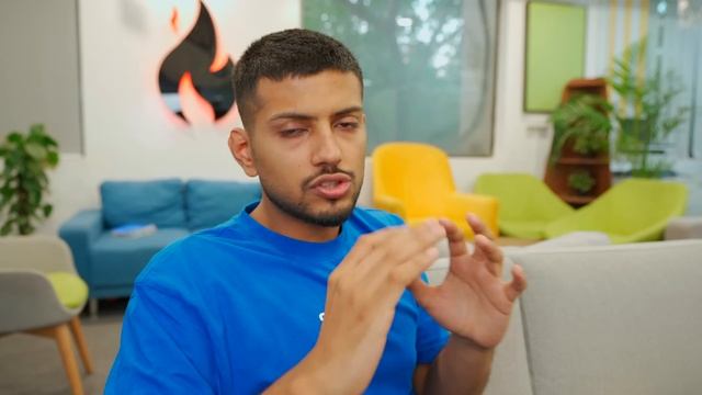 Why Apple Made NEW Yellow iPhone 14? смотреть онлайн