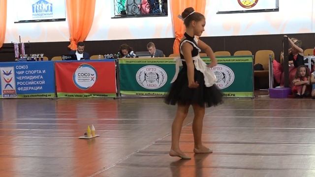 ЗАКАЗ ПРИНЯТ.Школа танцев "Family Dance Company".Соло. танец смотреть онлайн